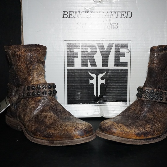 New Frye Phillip studded harness (moto) biker boot size:6 - Picture 4 of 10